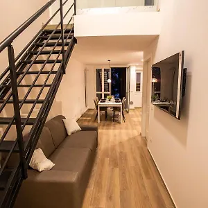  Appartamento Elegante Due Livelli San Siro Stadium Italia