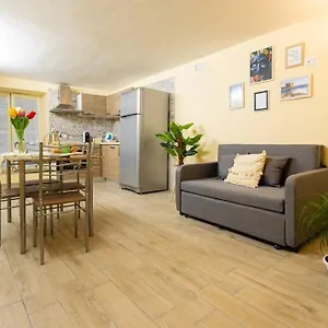 Lucon House Napoli